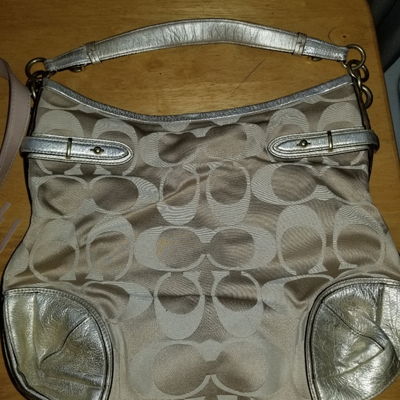 Coach purse - Picture 1 of 2